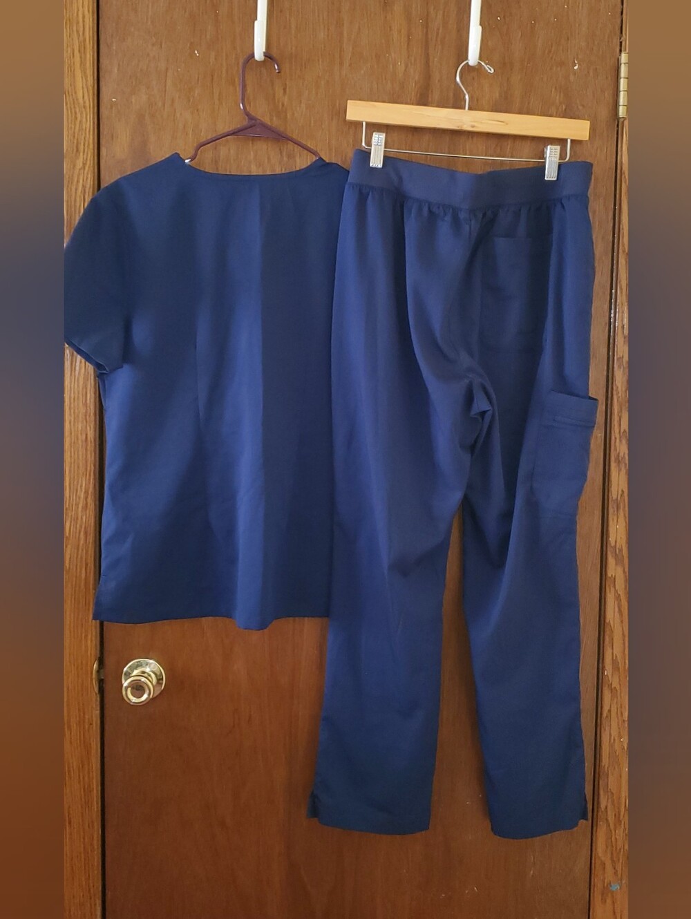 Hanes Women's Navy V-Neck Scrub Top & Pants Set Size Large - Picture 4 of 4